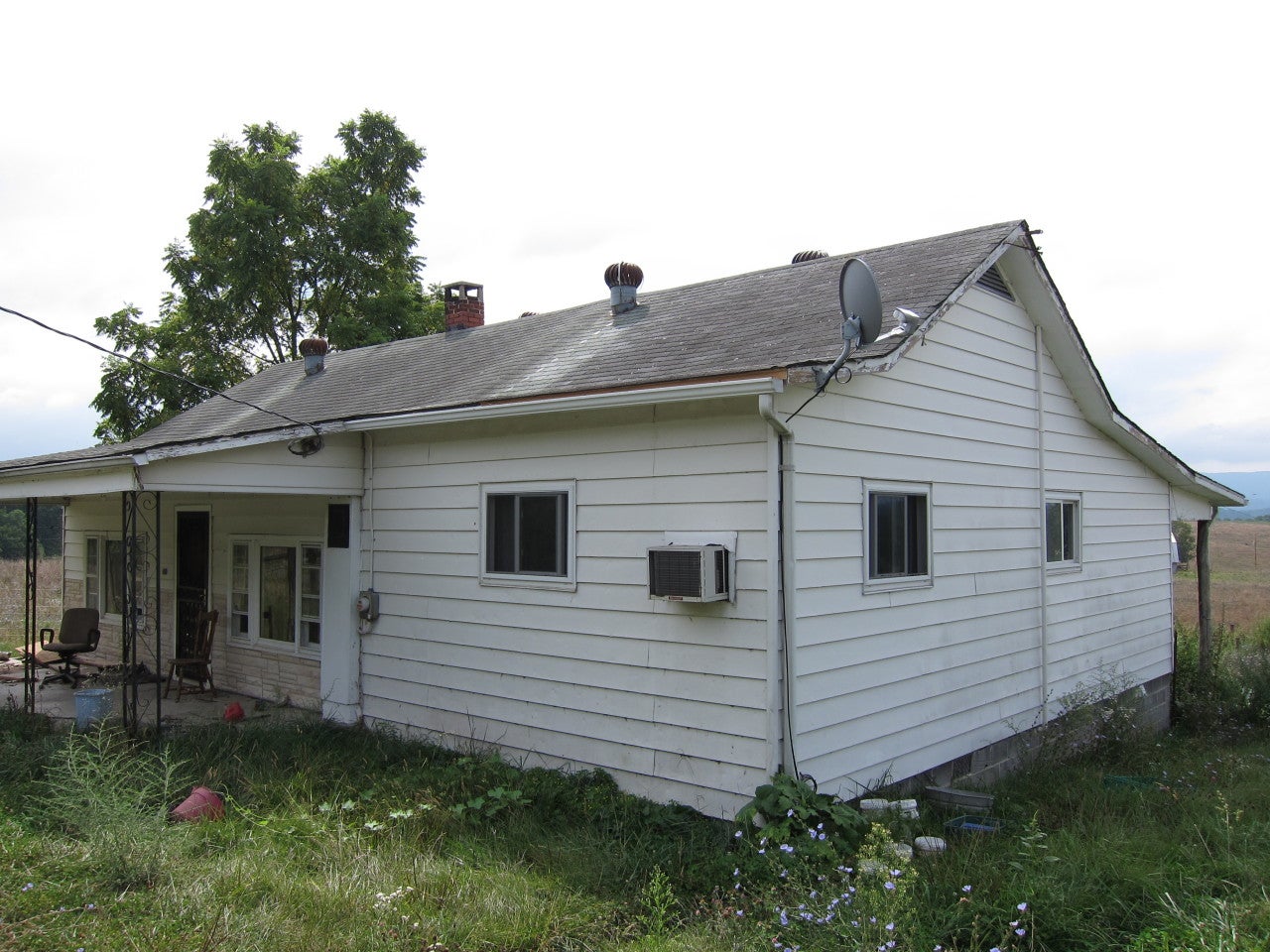 179 Orchard Road Ballard, WV 24918 - Photo 2 of 34 Front View (road)