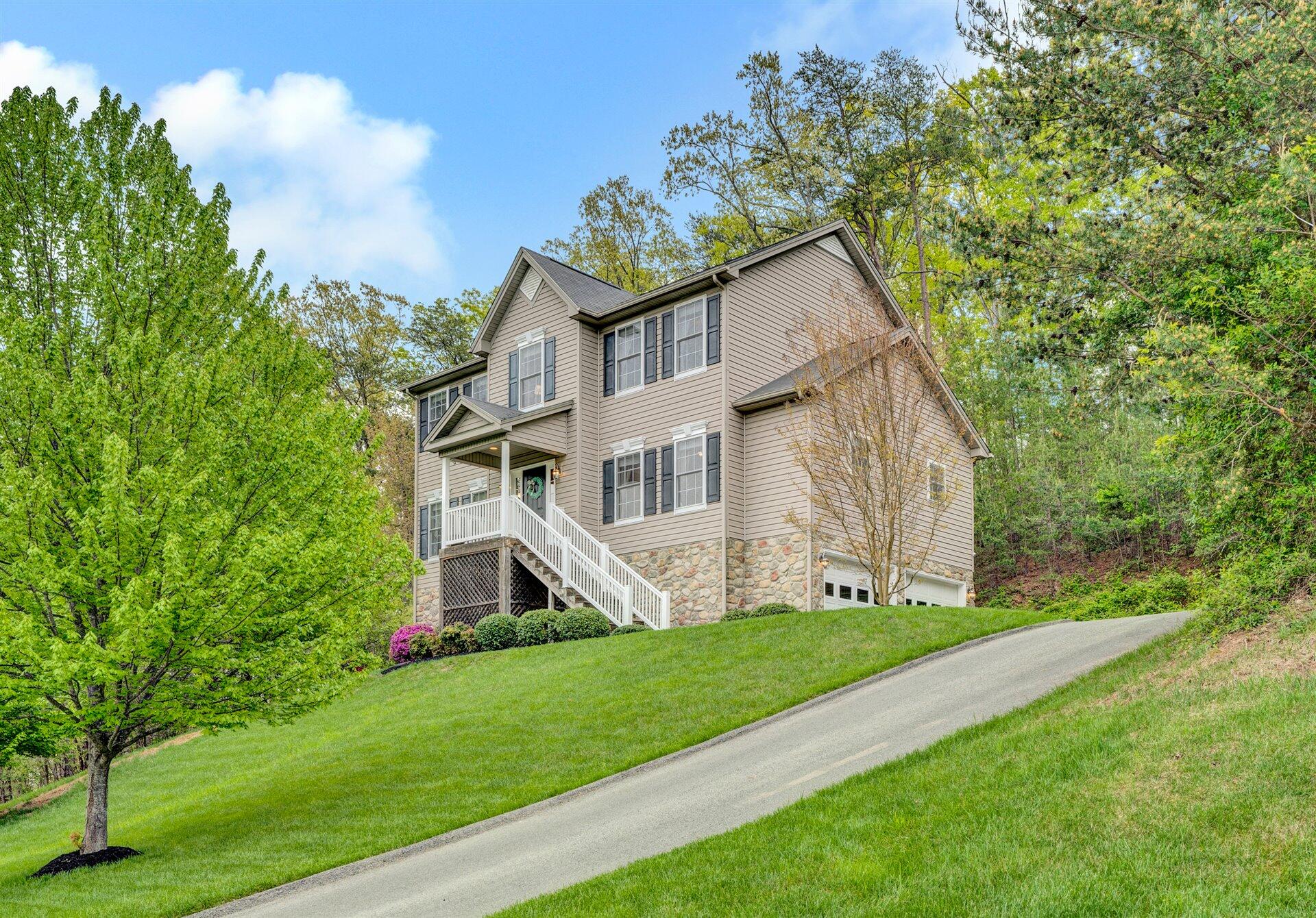 1394 Fieldgate Road Salem, VA 24153 - Photo 2 of 44 02-DSC00001