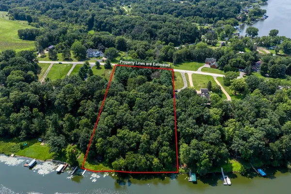 $285,000 | E4756 East Redstone Drive, La Valle, WI 53941