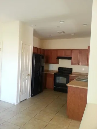 $2,200 | 66 East Catclaw Street, Gilbert, AZ 85296