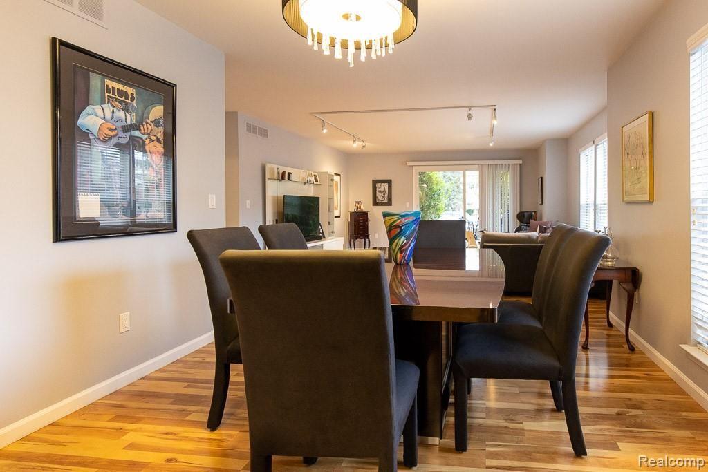 31775 Ridgeside Drive, Unit 22 Farmington Hills, MI 48334 - Photo 13 of 44