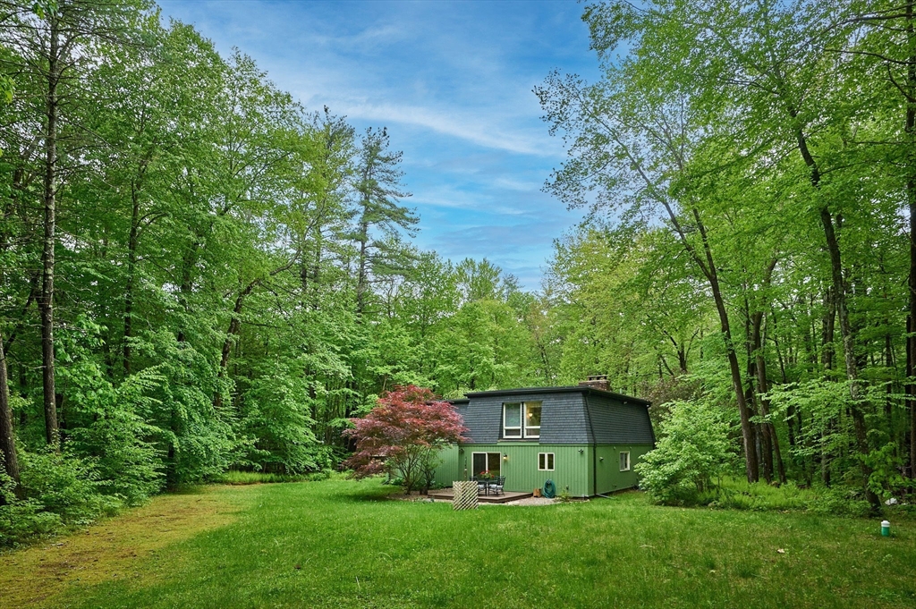 88 High Point Drive Amherst, MA 01002 - Photo 29 of 35 a view of a house with backyard and garden