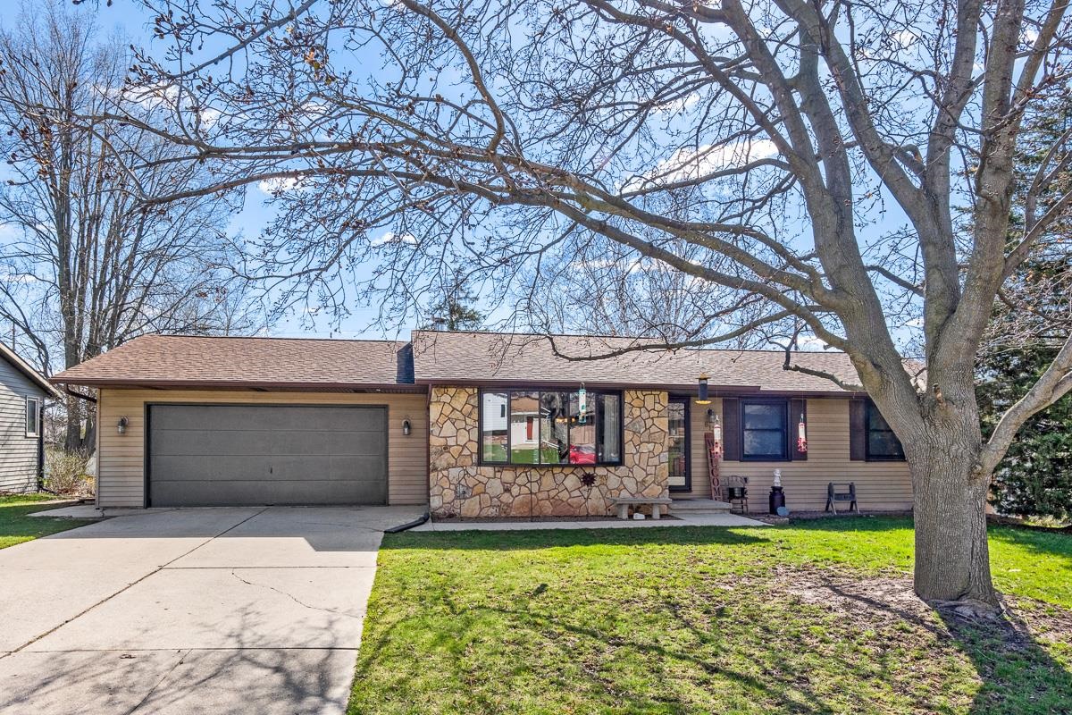 613 Delwiche Road Green Bay, WI 54302 - Photo 1 of 1