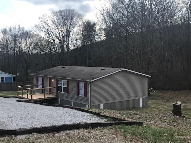 812 Bluff Road Harriman, TN 37748 - Photo 3 of 31 IMG_7097