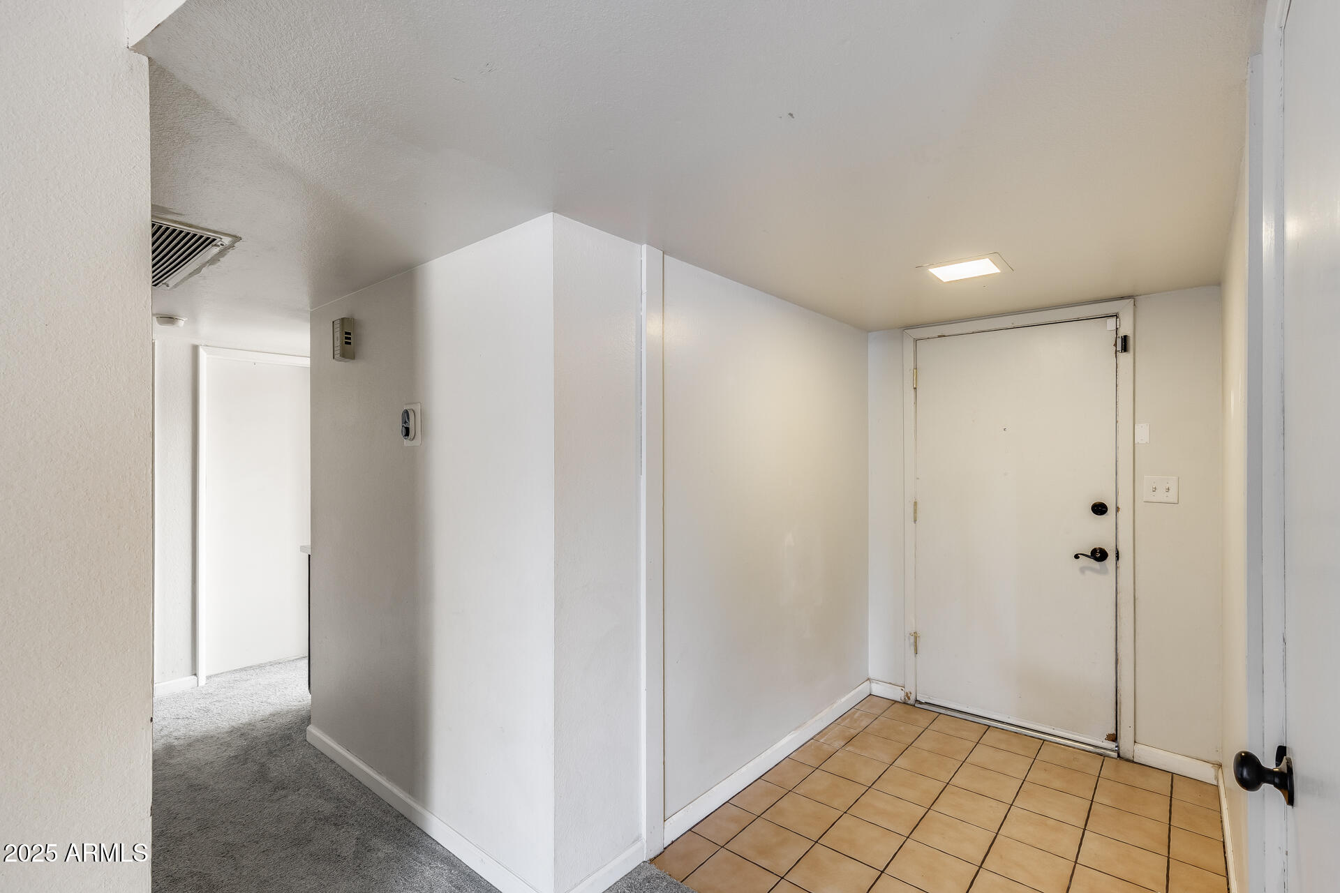 3844 West Calavar Road Phoenix, AZ 85053 - Photo 8 of 37
