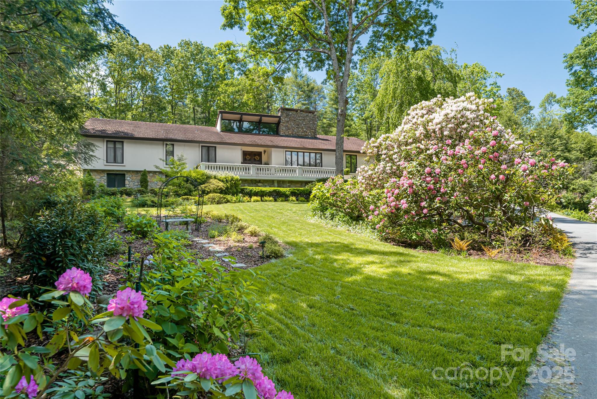 69 Forest Road Asheville, NC 28803 - Photo 3 of 48