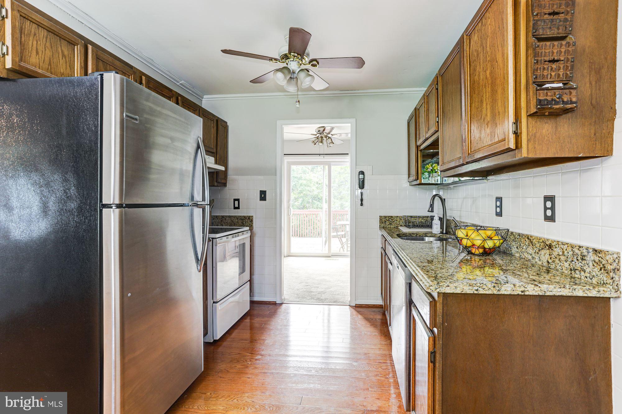 9957 Boyds Turn Road Owings, MD 20736 - Photo 8 of 32 Kitchen