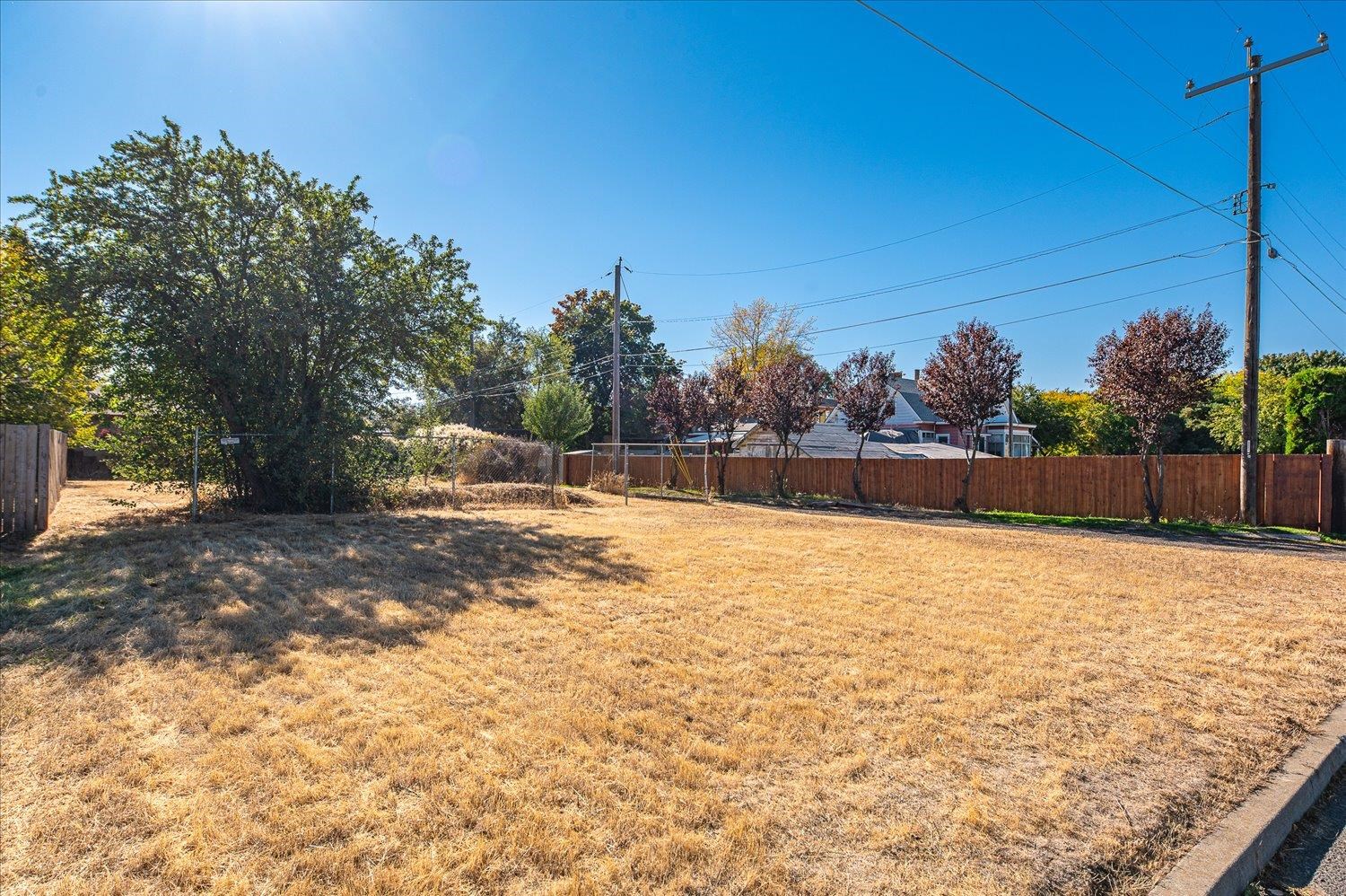 1222 East Marietta Avenue Spokane, WA 99207 - Photo 3 of 39