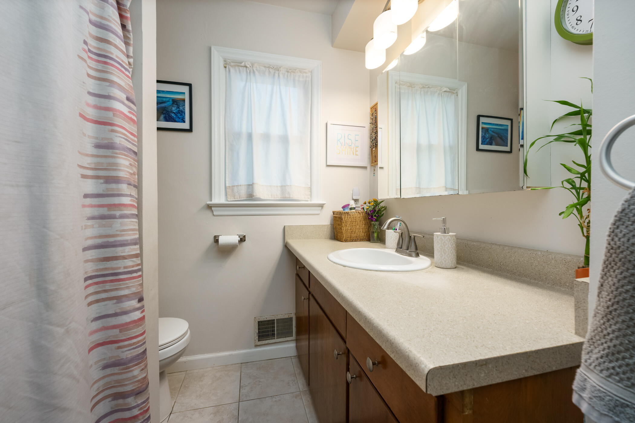 1101 Piccadilly Road Kalamazoo, MI 49006 - Photo 15 of 32 Piccadilly_Rd_1101_Kalamazoo_49006-19