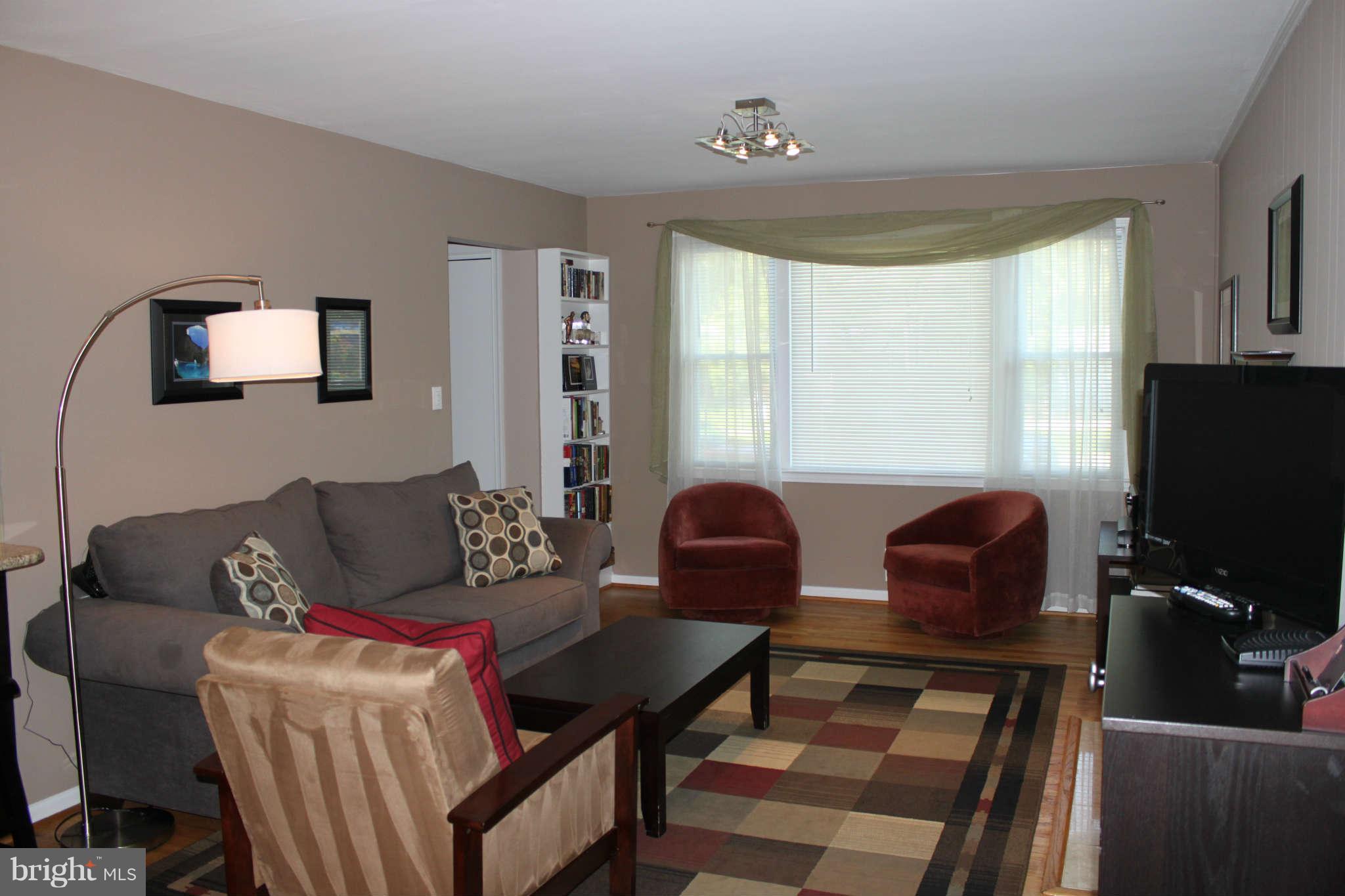 6812 Sydenstricker Road Springfield, VA 22152 - Photo 5 of 16 Family Room