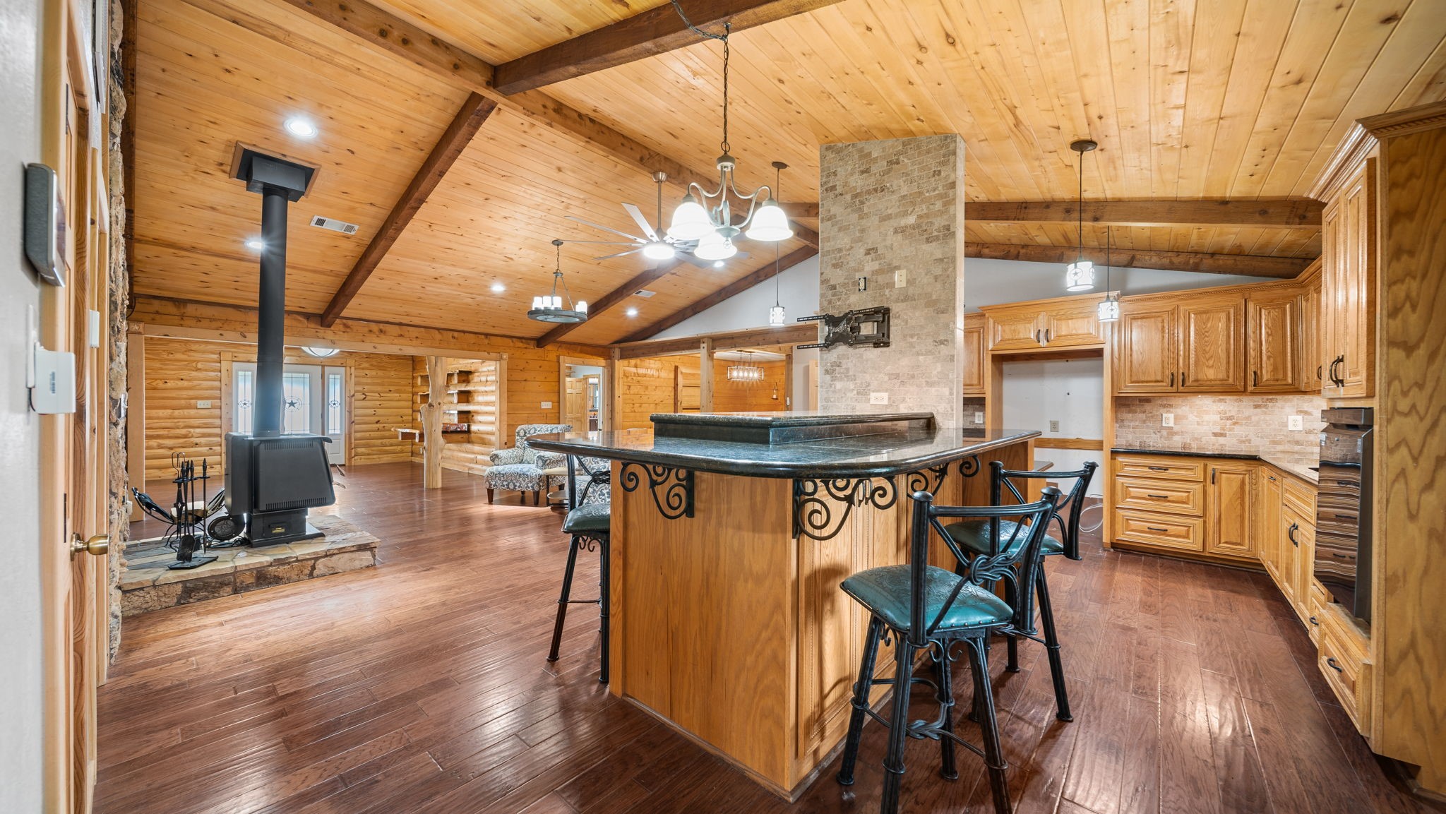 16120 Brown Road Waller, TX 77484 - Photo 13 of 50 Entertainment Island