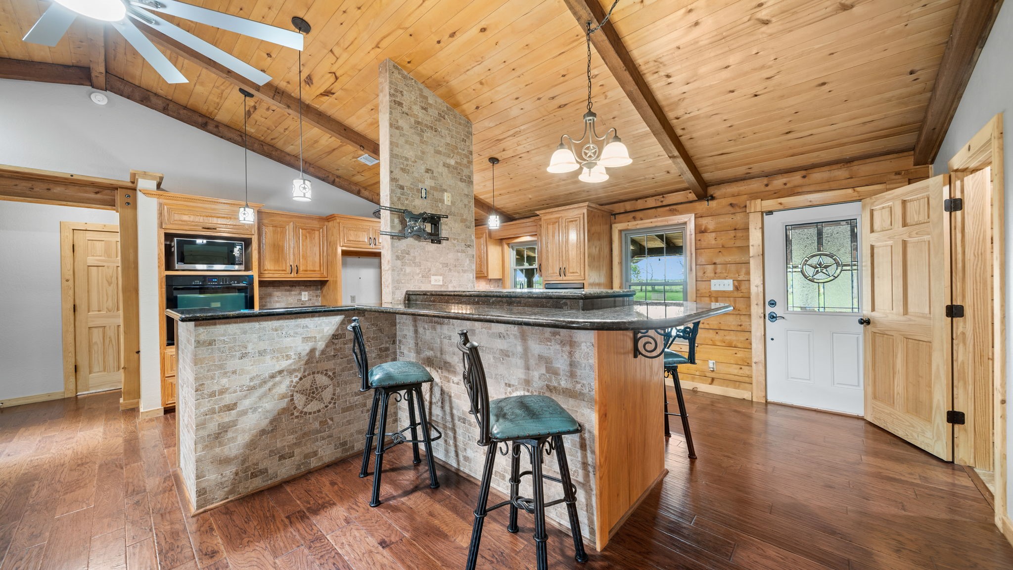 16120 Brown Road Waller, TX 77484 - Photo 14 of 50 Entertainment Island