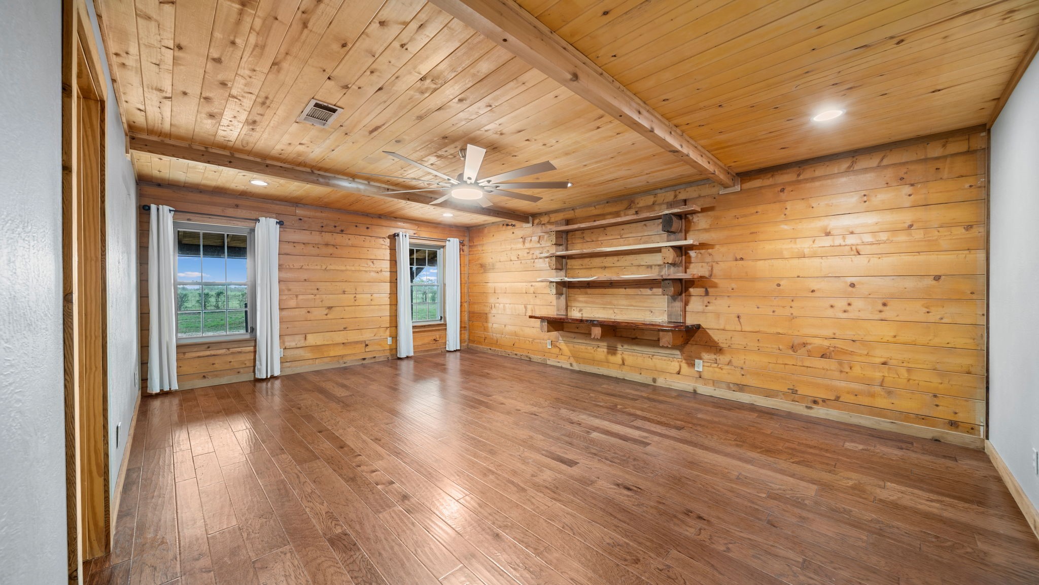 16120 Brown Road Waller, TX 77484 - Photo 21 of 50 Primary Bedroom