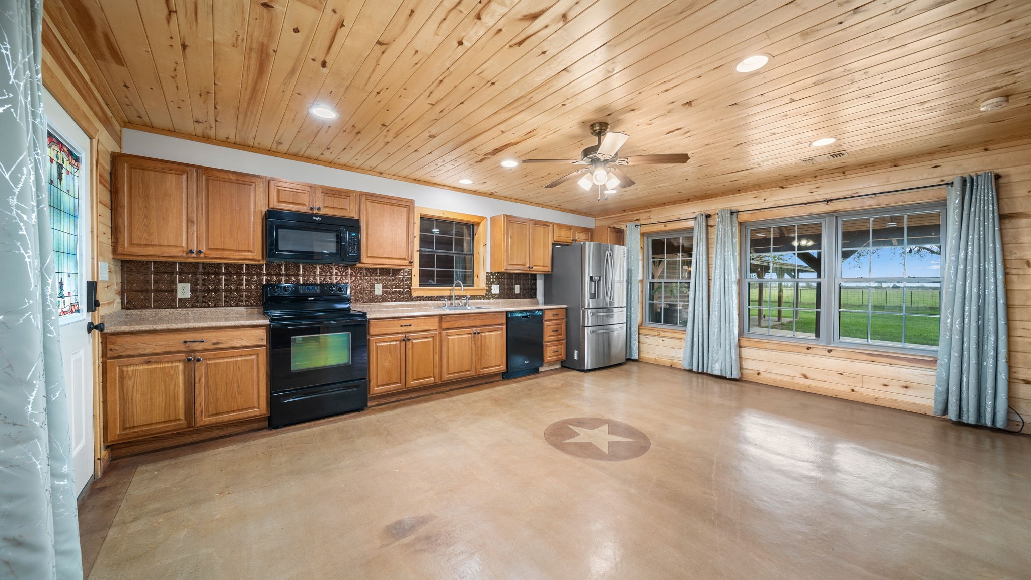 16120 Brown Road Waller, TX 77484 - Photo 35 of 50 Guest House Living/Dining