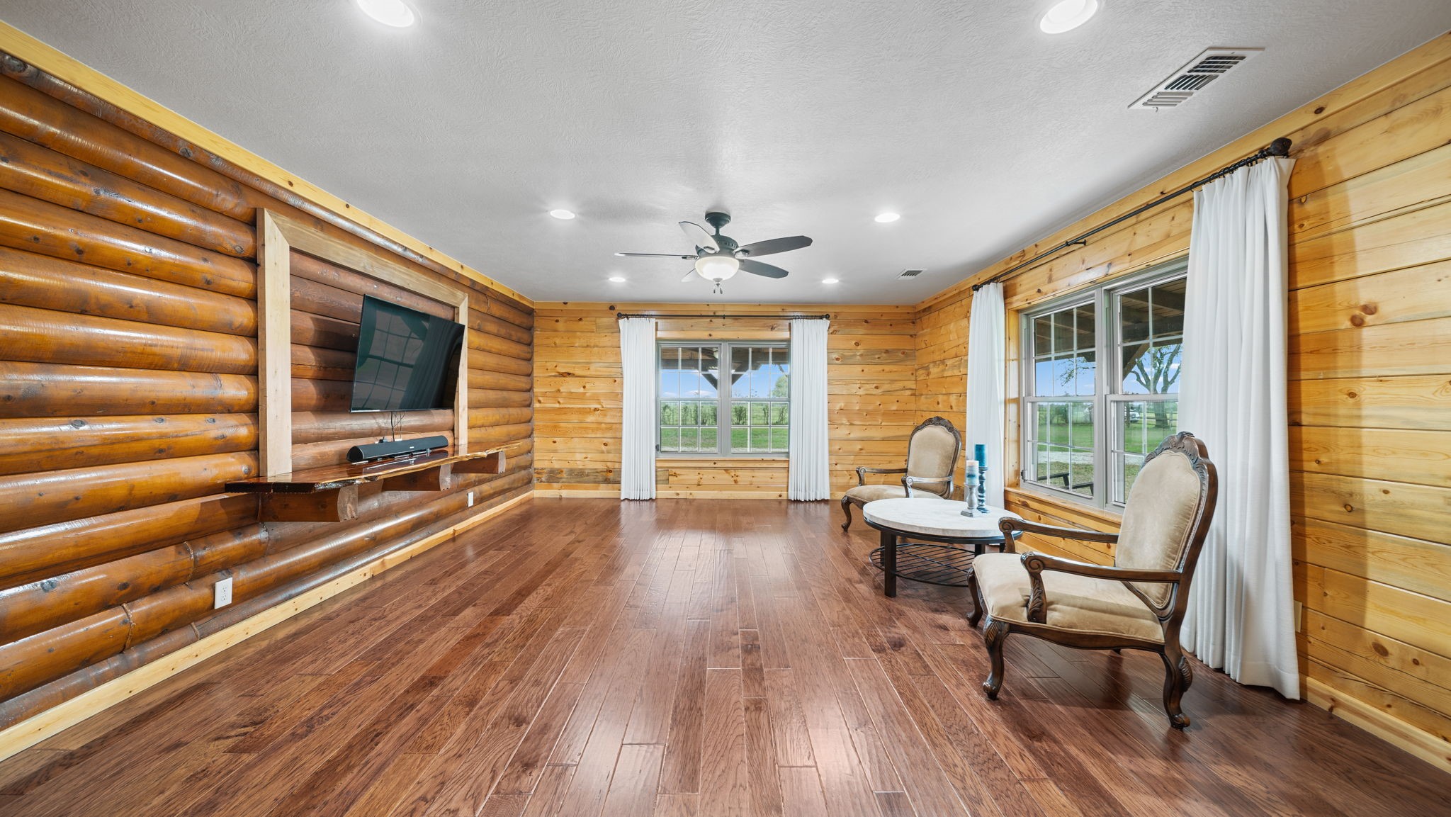 16120 Brown Road Waller, TX 77484 - Photo 5 of 50 20 x 16 Den or Gameroom