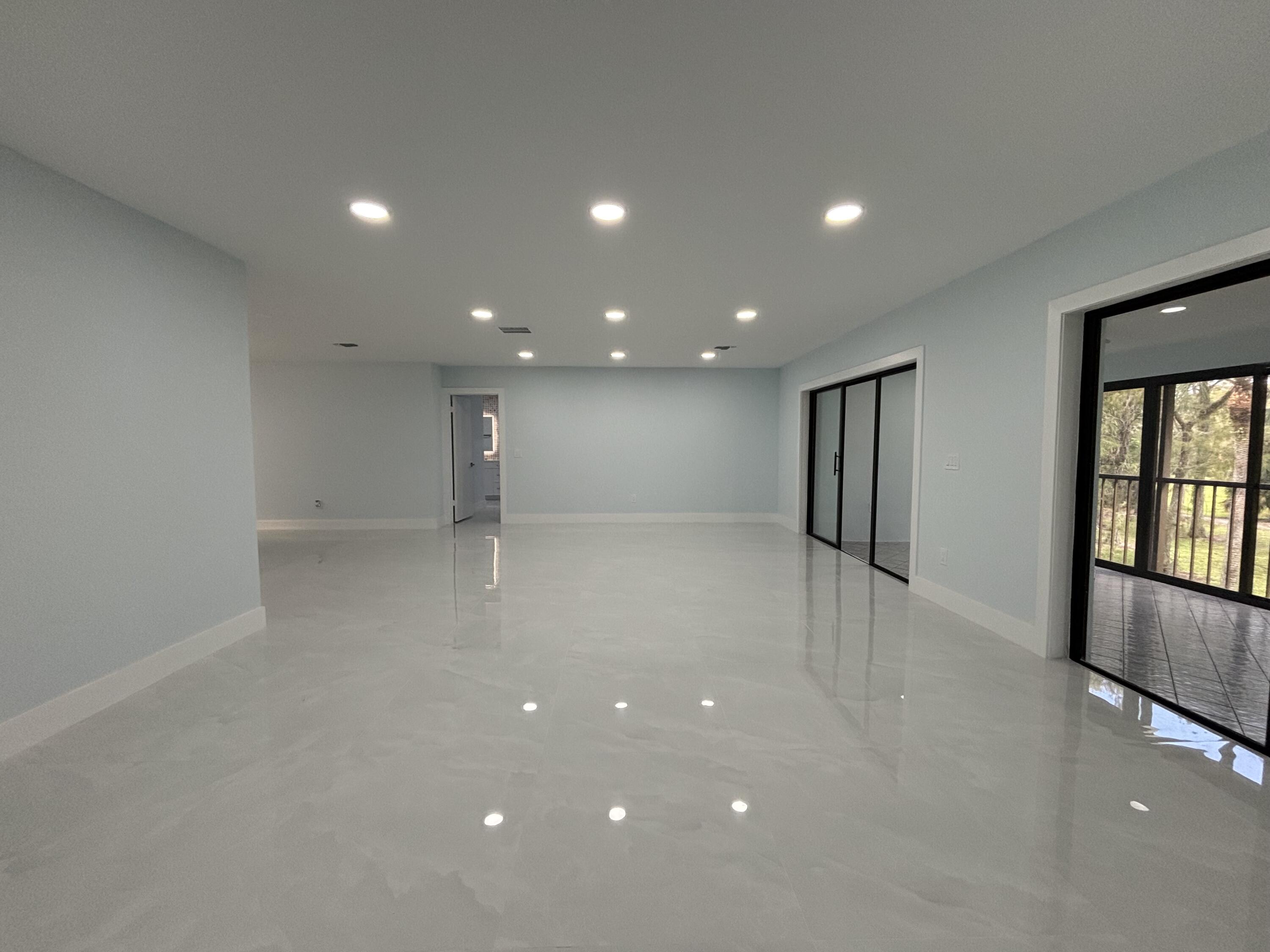 9266 Vista Del Lago, Unit 25H Boca Raton, FL 33428 - Photo 15 of 38 a view of empty room