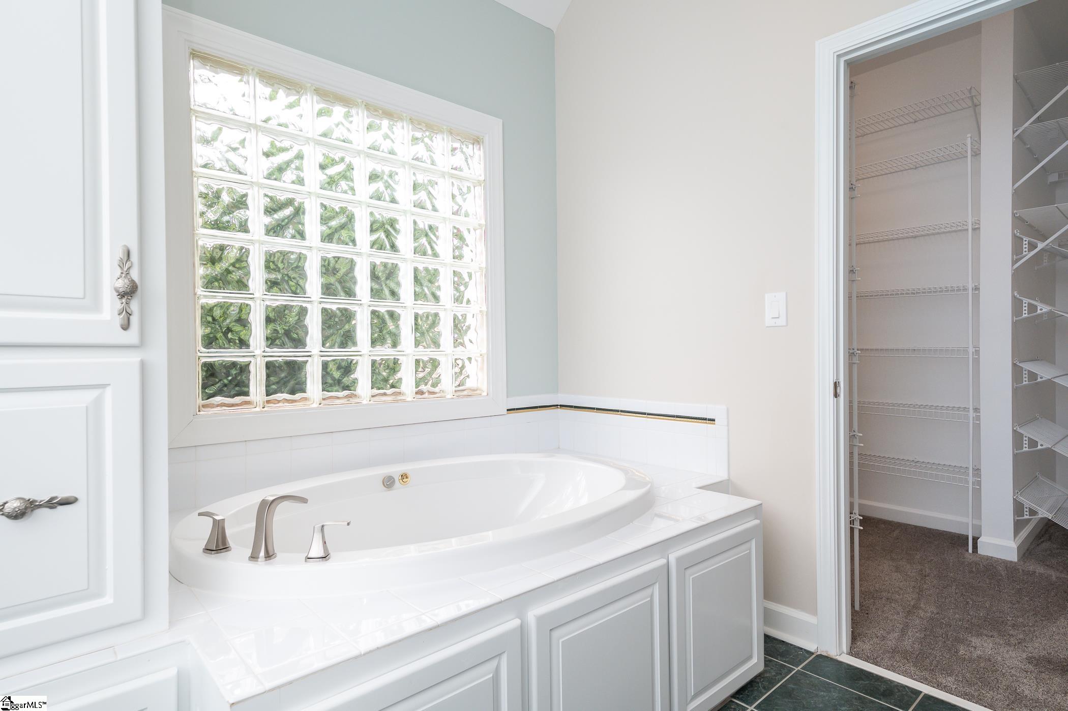 105 Amanda Drive Anderson, SC 29621 - Photo 27 of 36 Gallery Image 27