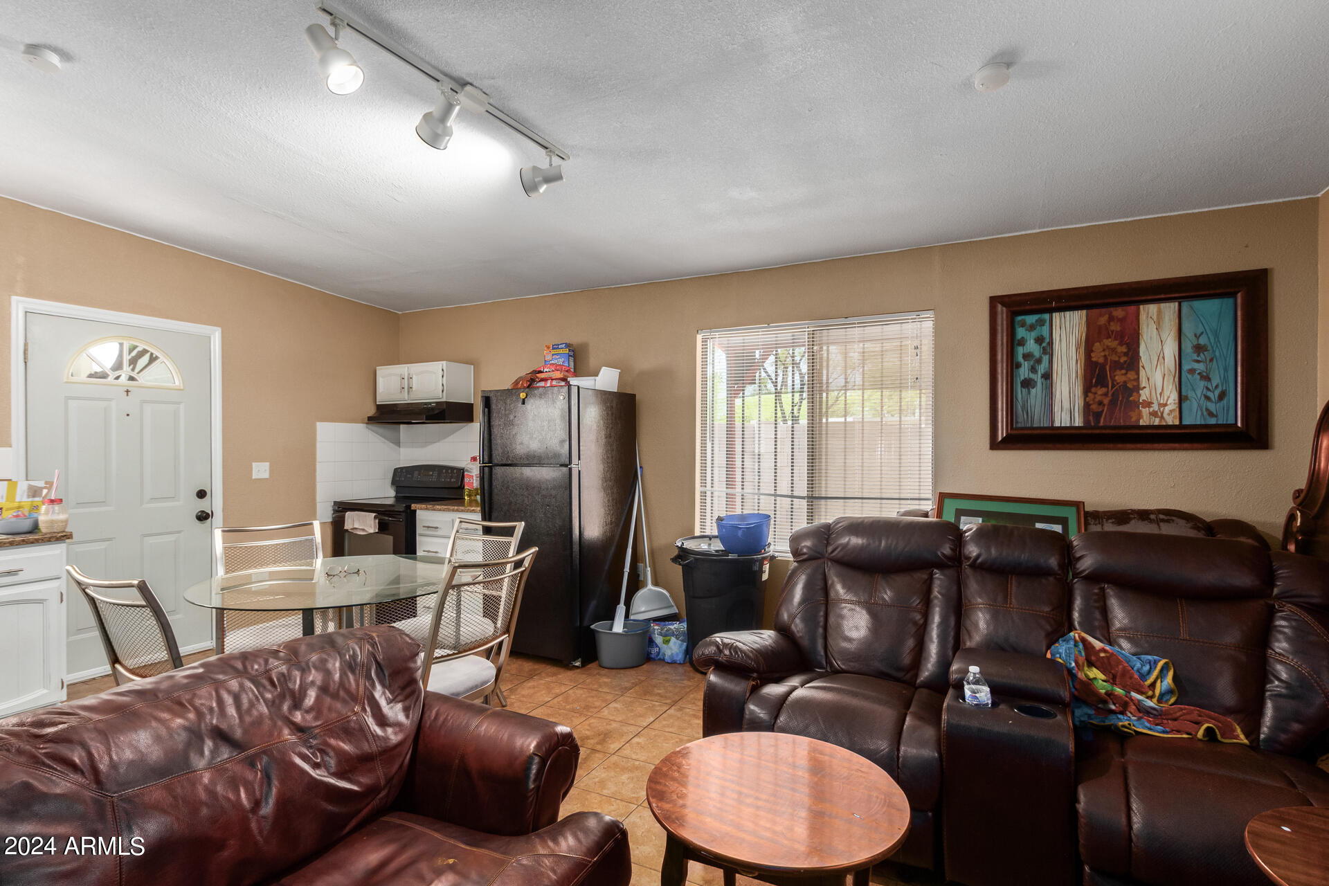 3937 West Almeria Road Phoenix, AZ 85009 - Photo 34 of 54 14 - Almeria