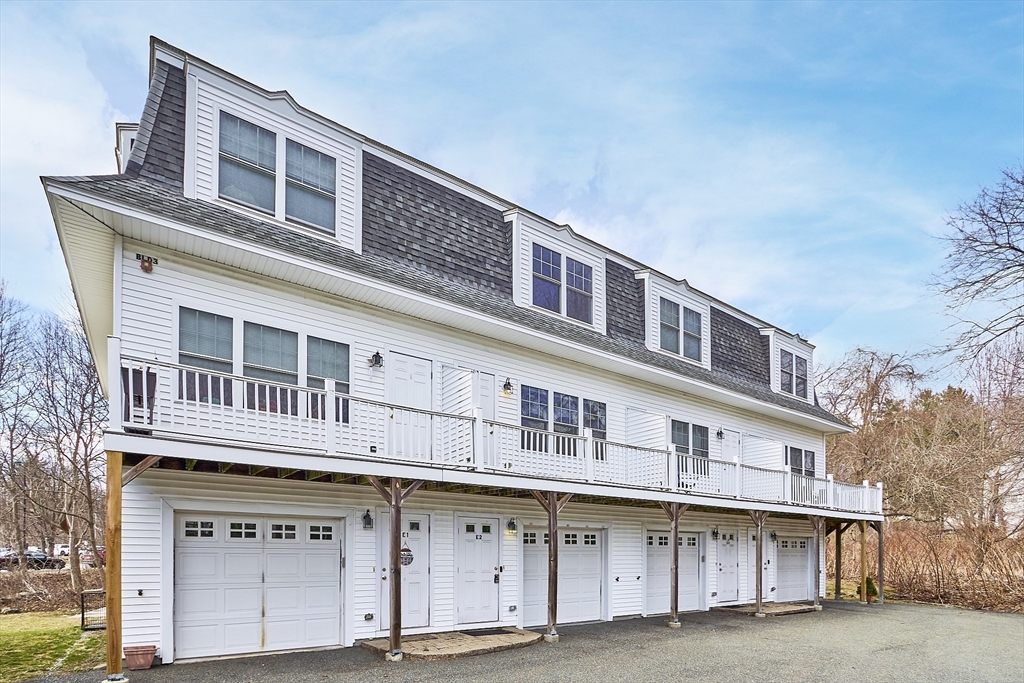 19 Railroad Street, Unit E2 Acton, MA 01720 - Photo 2 of 33