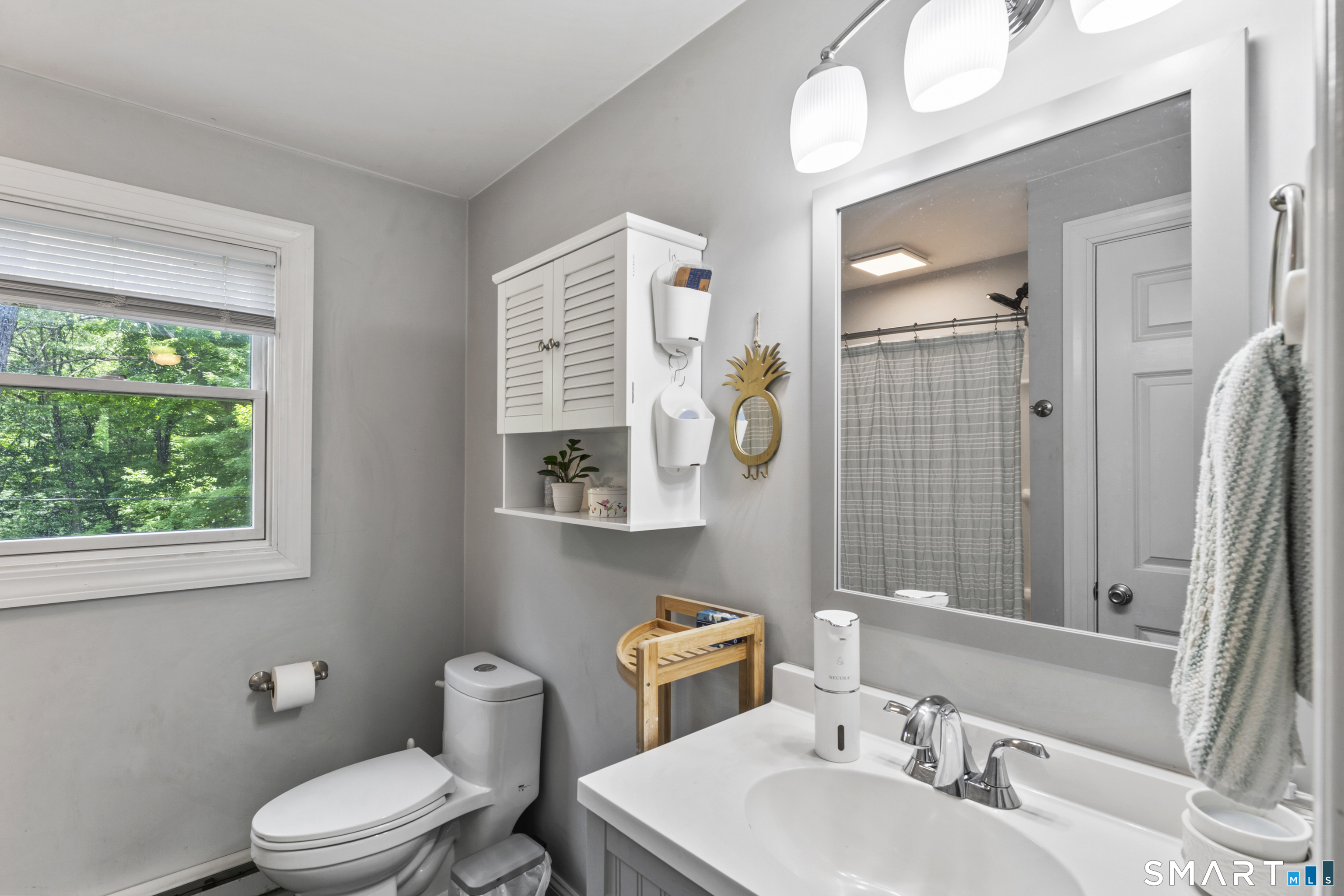 143 Nashville Road Bethel, CT 06801 - Photo 14 of 35