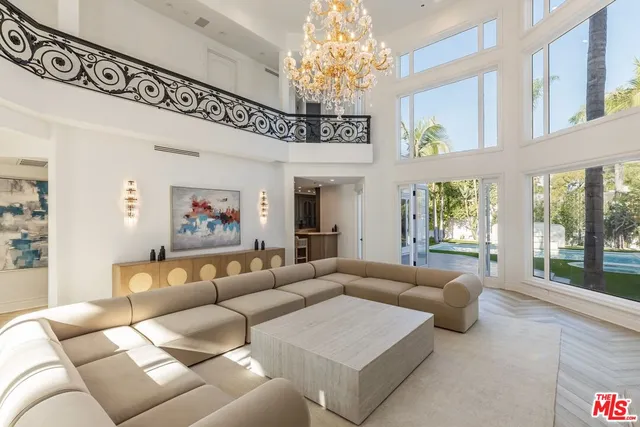 $39,995 | 504 North Elm Drive, Beverly Hills, CA 90210