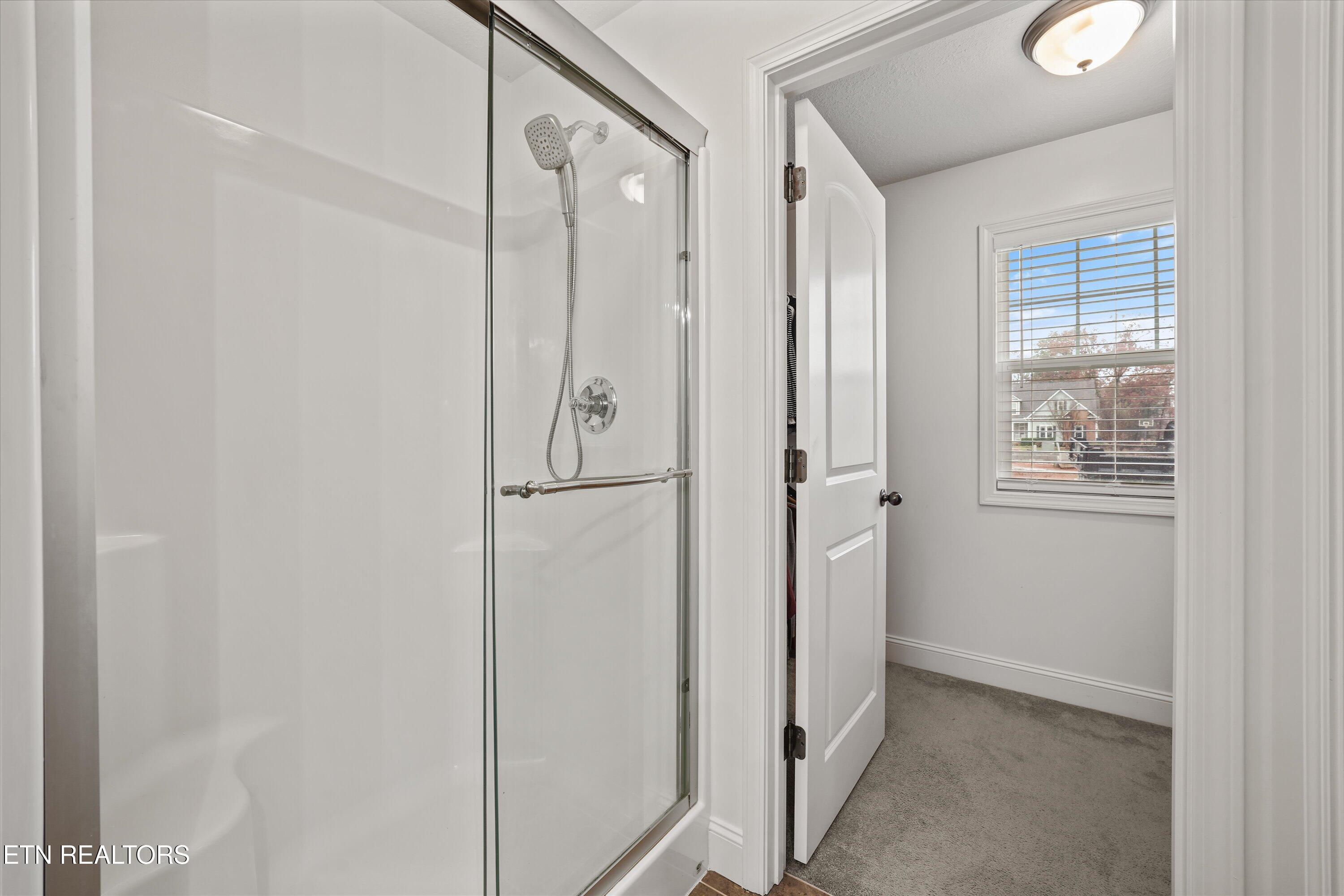 165 Crossroads Boulevard Oak Ridge, TN 37830 - Photo 23 of 39 Separate Shower