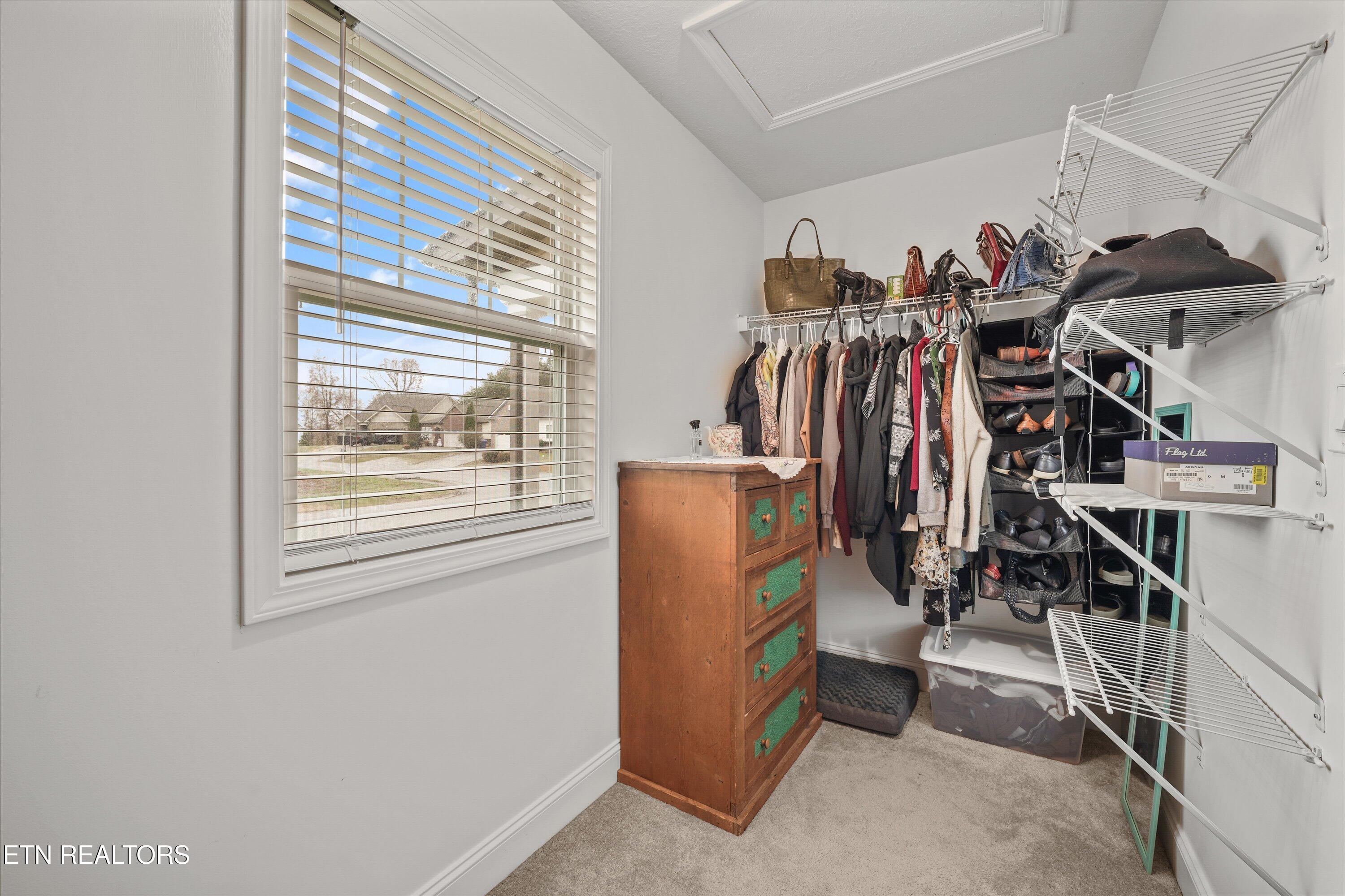 165 Crossroads Boulevard Oak Ridge, TN 37830 - Photo 24 of 39 HUGE walk in closet