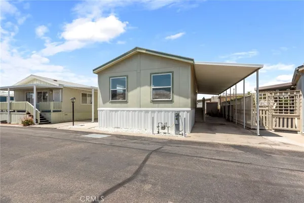 a view of a house with a outdoor space