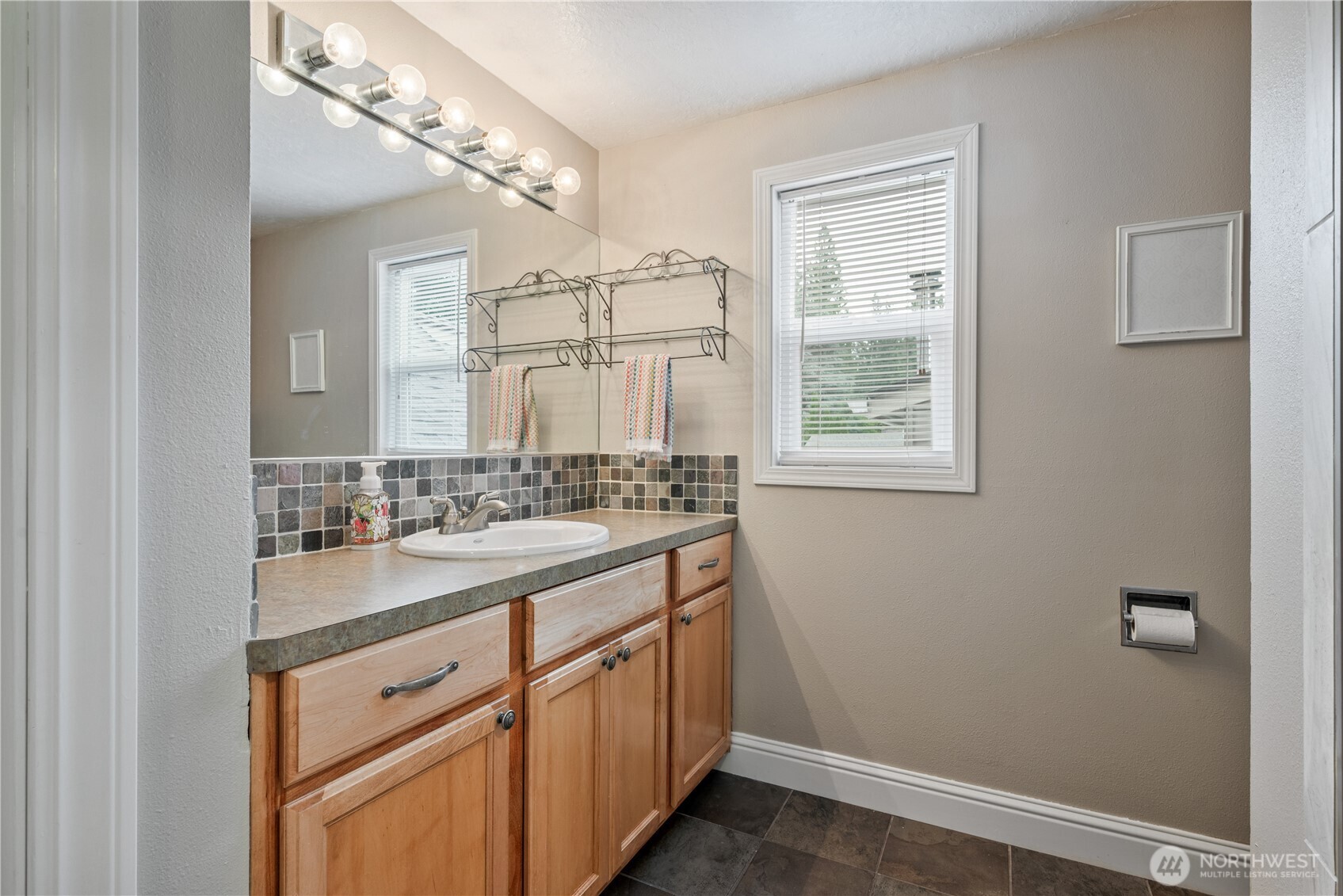 3136 Pacific Way Longview, WA 98632 - Photo 23 of 40