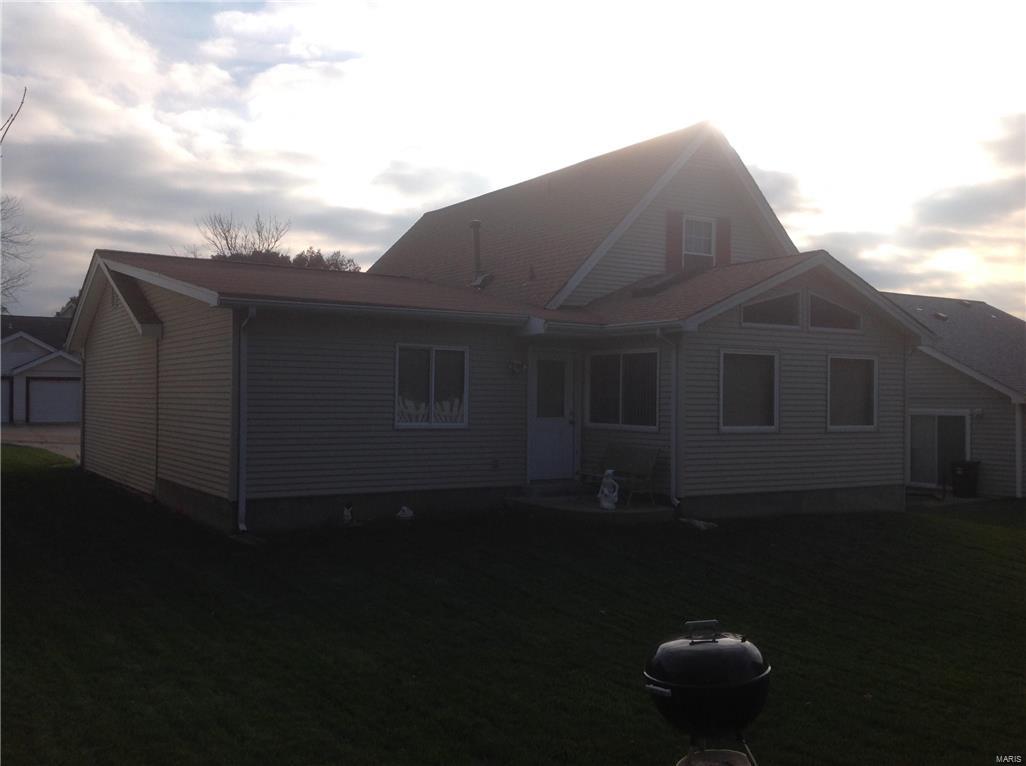 559 Spring Glen Drive Ballwin, MO 63021 - Photo 2 of 20 Gallery Image 2