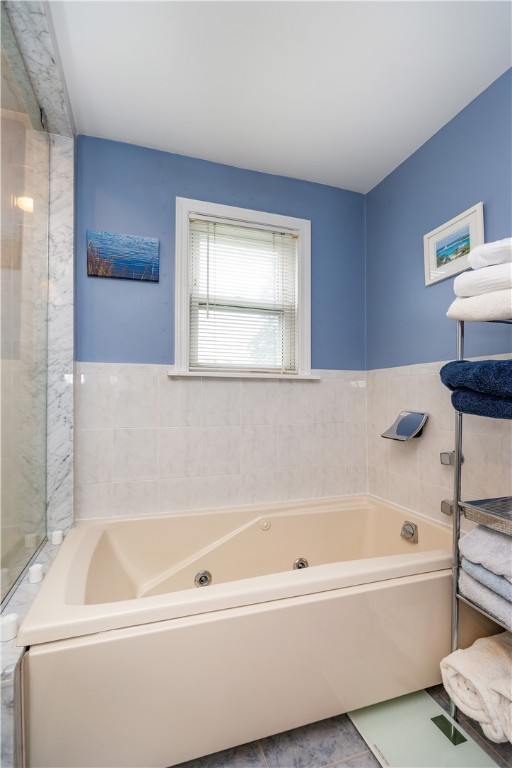 17 King Road Middletown, RI 02842 - Photo 22 of 46