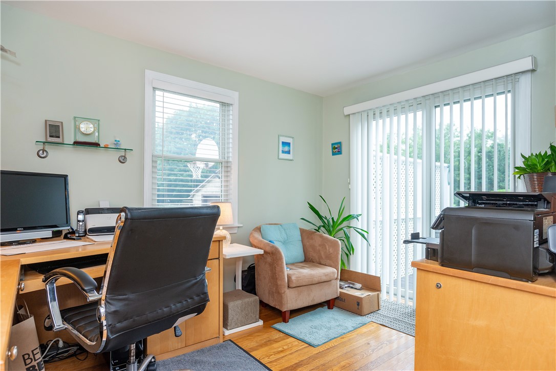 17 King Road Middletown, RI 02842 - Photo 26 of 46