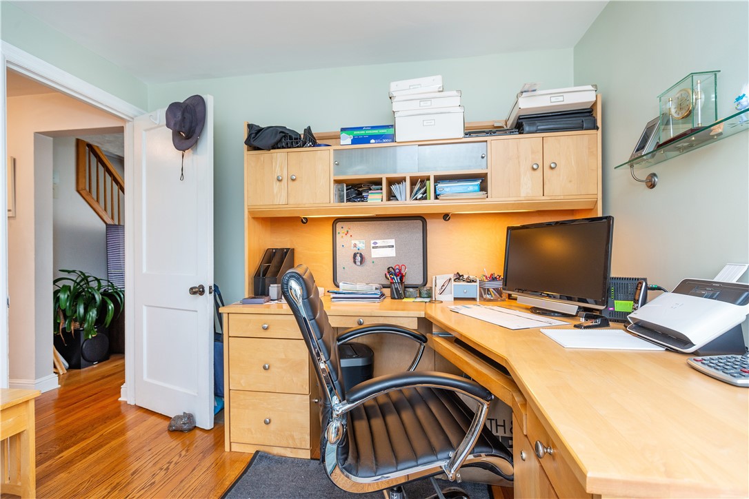 17 King Road Middletown, RI 02842 - Photo 27 of 46