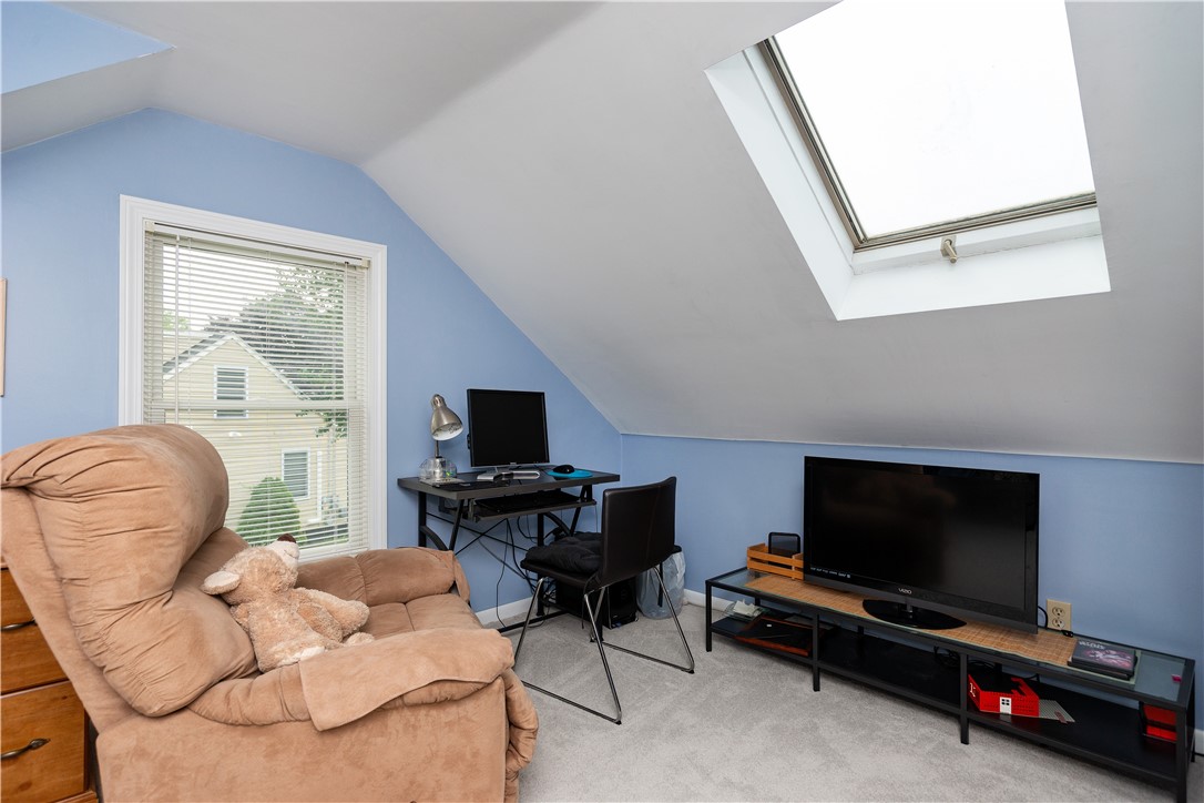 17 King Road Middletown, RI 02842 - Photo 36 of 46