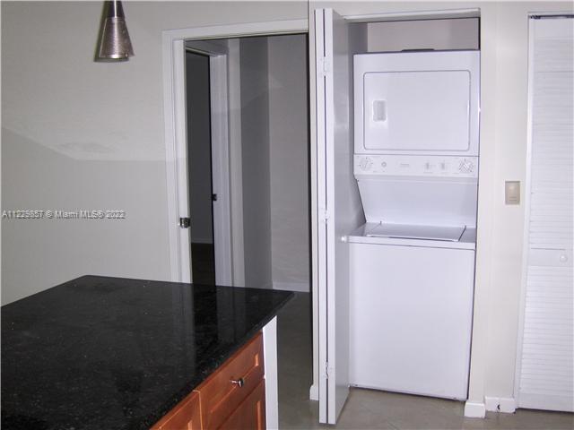 2001 Biscayne Boulevard, Unit 3205 Miami, FL 33137 - Photo 8 of 9