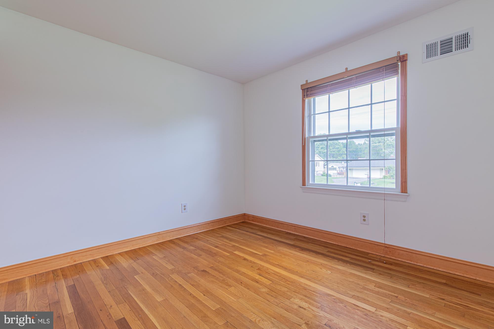 7709 Miller Fall Road Derwood, MD 20855 - Photo 34 of 54 Gallery Image 34
