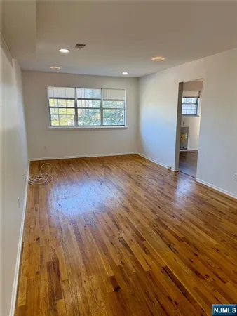 $2,100 | 15 College Drive, Unit 15, Edison, NJ 08817