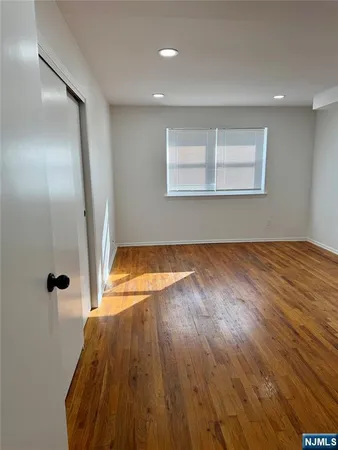 $2,100 | 15 College Drive, Unit 15, Edison, NJ 08817