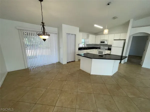 $1,800 | 2614 Carol Place, Lehigh Acres, FL 33971