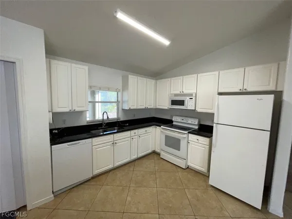 $1,800 | 2614 Carol Place, Lehigh Acres, FL 33971