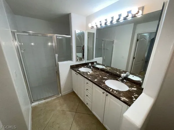 $1,800 | 2614 Carol Place, Lehigh Acres, FL 33971