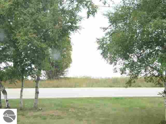 107 Standish Road Frankfort, MI 49635 - Photo 13 of 25 1730284-12.JPG