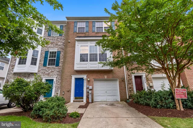 $2,900 | 3311 Castle Ridge Circle, Unit 31, Silver Spring, MD 20904