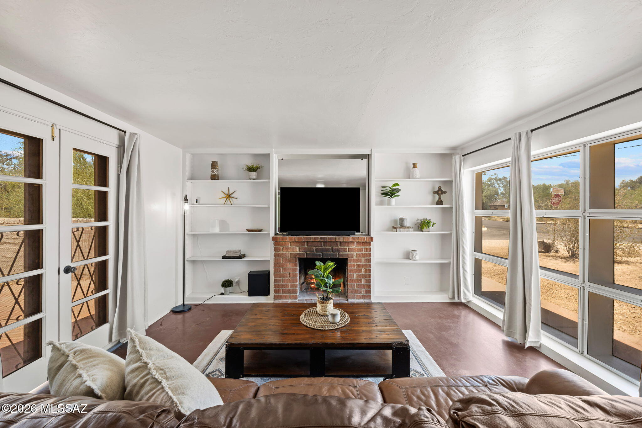 510 South Country Club Road Tucson, AZ 85716 - Photo 7 of 33 Living Room