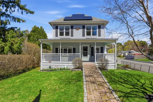 $1,190,000 | 49 Pleasant Street, Manchester, MA 01944