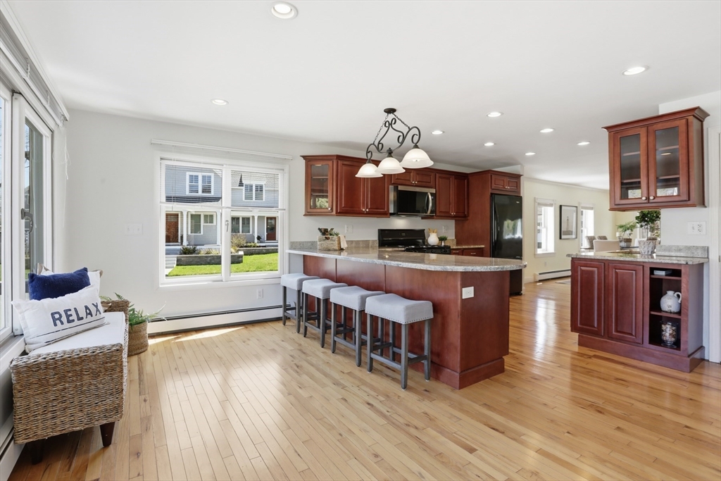 49 Pleasant Street Manchester, MA 01944 - Photo 12 of 34