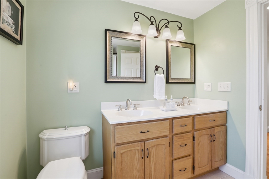 49 Pleasant Street Manchester, MA 01944 - Photo 21 of 34