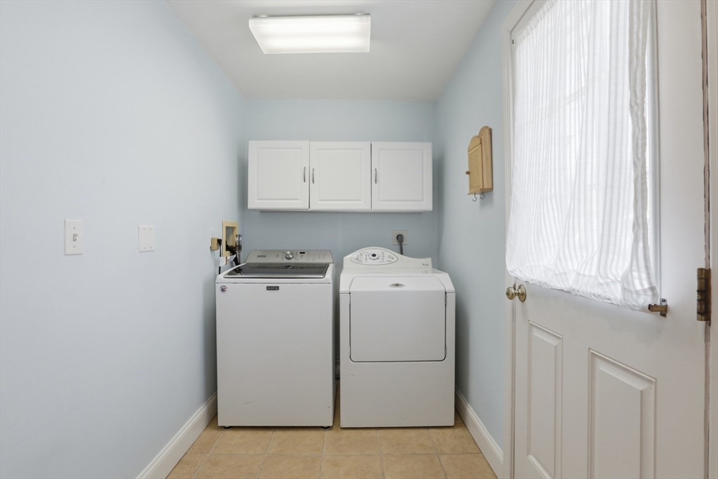 49 Pleasant Street Manchester, MA 01944 - Photo 25 of 34