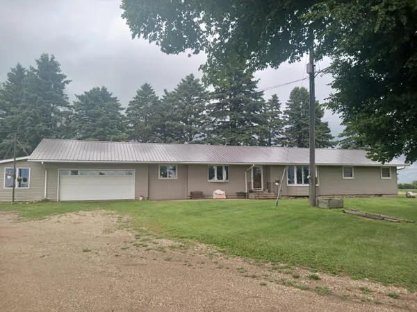 $510,000 | 22525 Read Avenue, Worthington, MN 56187