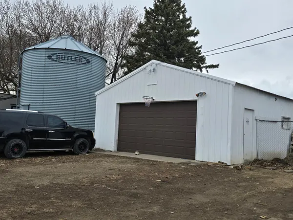 $510,000 | 22525 Read Avenue, Worthington, MN 56187